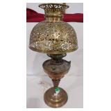 ANTIQUE BRASS TABLE LAMP CONVERTED TO ELECTRIC