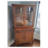 Wooden Cherry China display cabinet