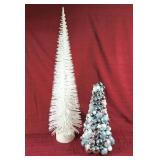 Pretty White Glitter Tree(37'H) & Christmas Ball