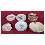 4, assorted sets of desert plates abstract form,
