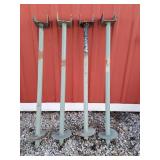 4, 3' foot anchors