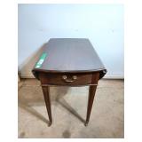 Ethan Allen drop-leaf Pembroke side table.