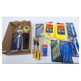 Tool lot! Wrenches, rope, adjustable wrenches,
