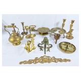 Brass decorator lot! Cand stick holders, tea pot,