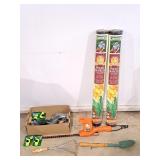 Garden tools  lot b&d 13" hedge trimmer, 2 weed