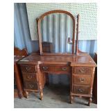 Elegant vanity. Great DIY project