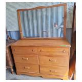 Lovely 6 drawer dresser with mirror