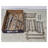 Assorted wrenches