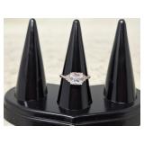 Stunning Size 7 ring.