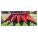 International Model 844, 4 row 30" corn head