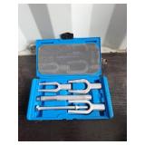 Tie rod and ball joint separator
