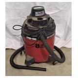 8 gal shop vac. Powers on