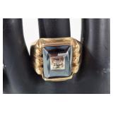 10K Mens onyx and diamond ring. Size 10.5