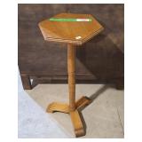 Elegant petite plant stand