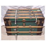 Lovely storage trunk