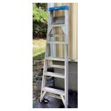 6 Foot Aluminum Ladder