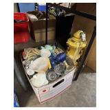 LARGE LOT OF GLASSWARE / FIRE KING + MORE