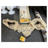 ANTIQUE HAND MADE LACE COLLAR