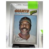 1977 TOPPS WILLIE MCCOVEY BASEBALL CARD