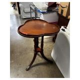 VINTAGE CLOVER SIDE TABLE W BRASS FEET