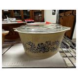 PYREX HOMESTEAD BOWL WITH LID