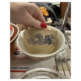 2PC MATCH PYREX HOMESTEAD BOWLS