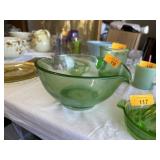 VTG D&B VASELINE URANIUM GLASS DOUBLE SPOUT BOWL