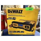 NEW DEWALT BATTERY CHARGER W ENGINE START