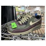NIKE AIR MAX 90 GORE TEX MED OLIVE SHOES SZ 8.5