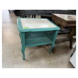 VINTAGE SIDE / LAMP TABLE