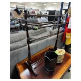 PRETTY VINTAGE BLANKET RACK