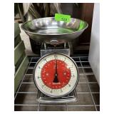 VINTAGE TAYLOR KITCHEN SCALE