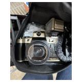 NIKON Q5200 W FLASH UNIT CAMERA NICE