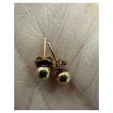14K GOLD STUD EARRINGS