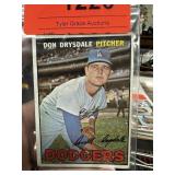 1967 TOPPS BASEBALL CARD DON DRYSDALE