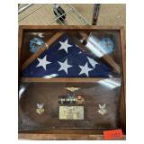 MILITARY DISPLAY / FLAG / RIBBONS