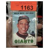 1967 TOPPS BASEBALL CARD WILLIE MAYS NICE