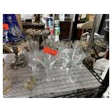 LOT OF MIXED GLASSWARE