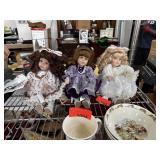 LOT OF DOLLS