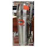 UNBREAKABLE UNO VAC INSULATED THERMOS