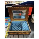 VERY NICE MUSICAL JEWELRY BOX PRETTY PLAYS