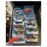 LOT OF HOT WHEELS DIE CAST CARS