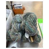 5 SKEINS YARN NORO