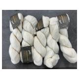 5 SKEINS CASCADE YARNS 220 PERUVIAN HIGHLAND WOOL