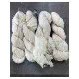 4 SKEINS YARN CASCADE 220 PERUVIAN HIGHLAND WOOL