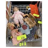 VINTAGE DOLLS / FURNITURE