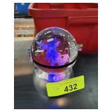 LIGHT UP POKEMON BALL