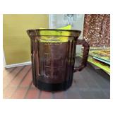 VINTAGE AMETHYST GLASS MEASURING CUP 1930S NOTE