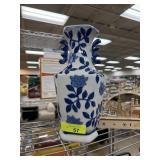 BLUE & WHITE PORCELAIN VASE