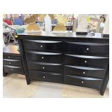 DRESSER W MATCHED NIGHT STAND